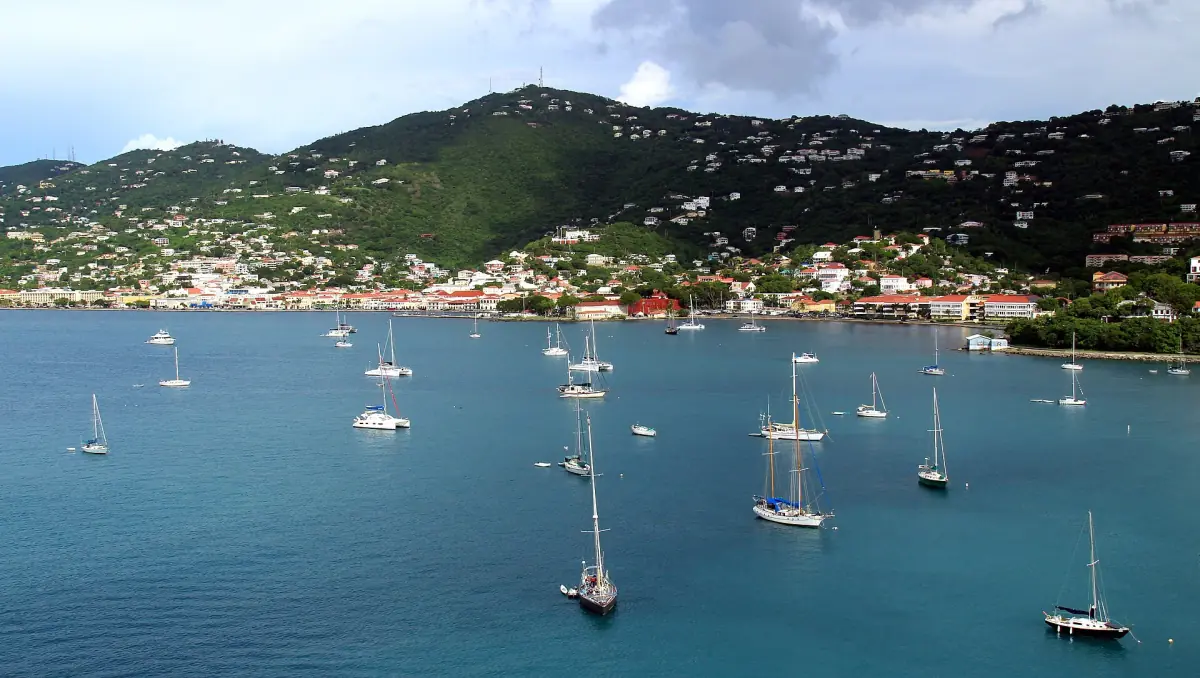 Segelboote im Hafen von Charlotte Amalie